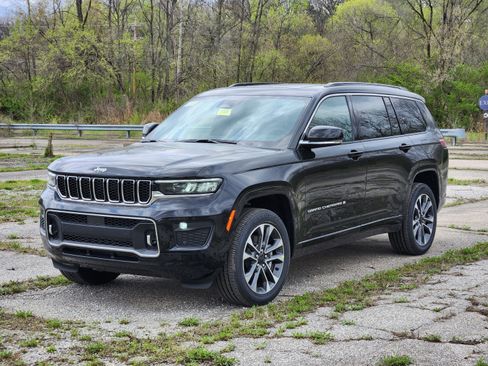 New 2025 Jeep Grand Cherokee L Overland image 12