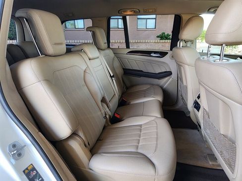 Used 2015 Mercedes-Benz GL 450 4MATIC w/ Lighting Package image 81