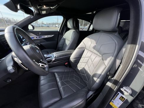 Used 2023 BMW 740i 740i w/ Executive Package image 14