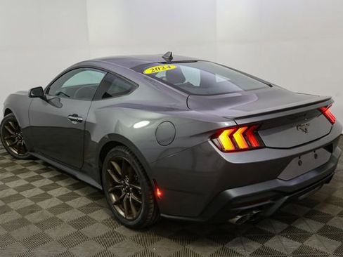 Used 2024 Ford Mustang Premium image 8