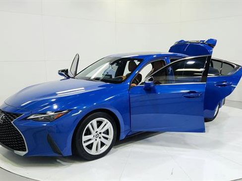 Used 2023 Lexus IS 300 w/ Comfort Package image 30