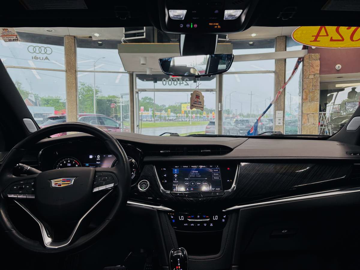 Used 2024 Cadillac XT6 Premium Luxury w/ Technology Package FWD image 49