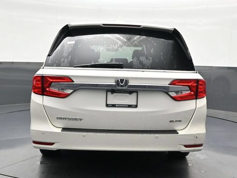 Used 2018 Honda Odyssey Elite image 4