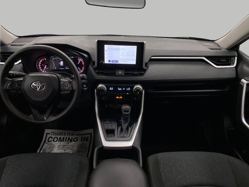 Used 2025 Toyota RAV4 XLE AWD/4WD image 20