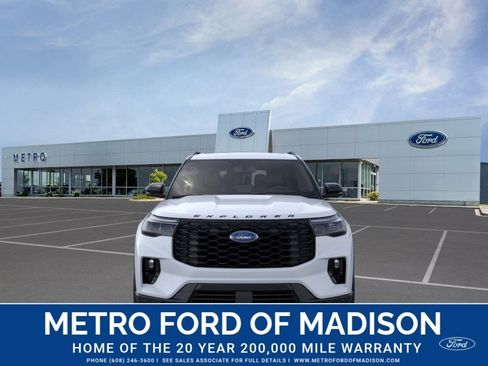 New 2026 Ford Explorer ST-Line w/ ST-Line Street Pack AWD/4WD image 6