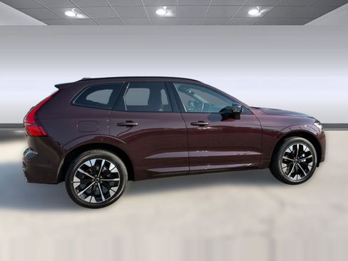 Certified 2026 Volvo XC60 B5 Plus w/ Climate Package image 8