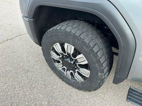 Used 2024 GMC Sierra 2500 Denali w/ Denali Reserve Package image 18