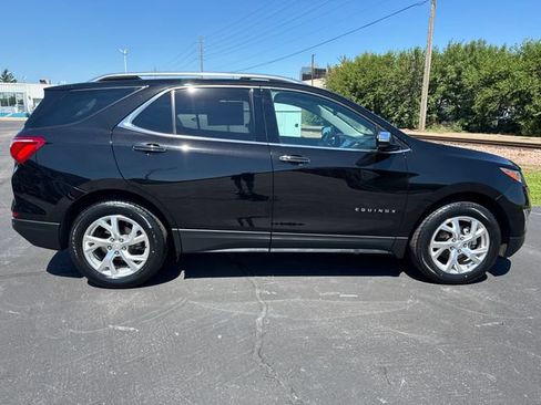 Used 2021 Chevrolet Equinox Premier AWD/4WD image 6