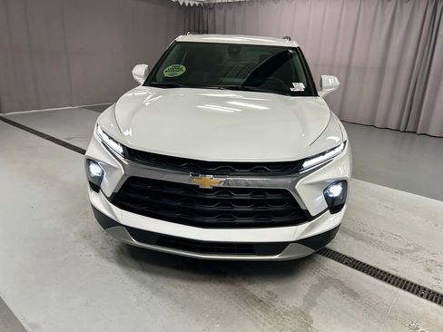 Used 2024 Chevrolet Blazer LT w/ Convenience Package image 2