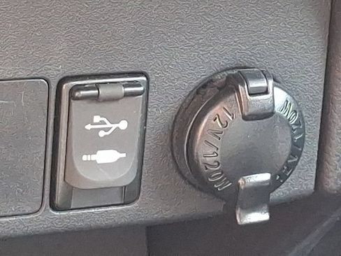 Used 2016 Toyota RAV4 XLE w/ Convenience Package AWD/4WD image 26