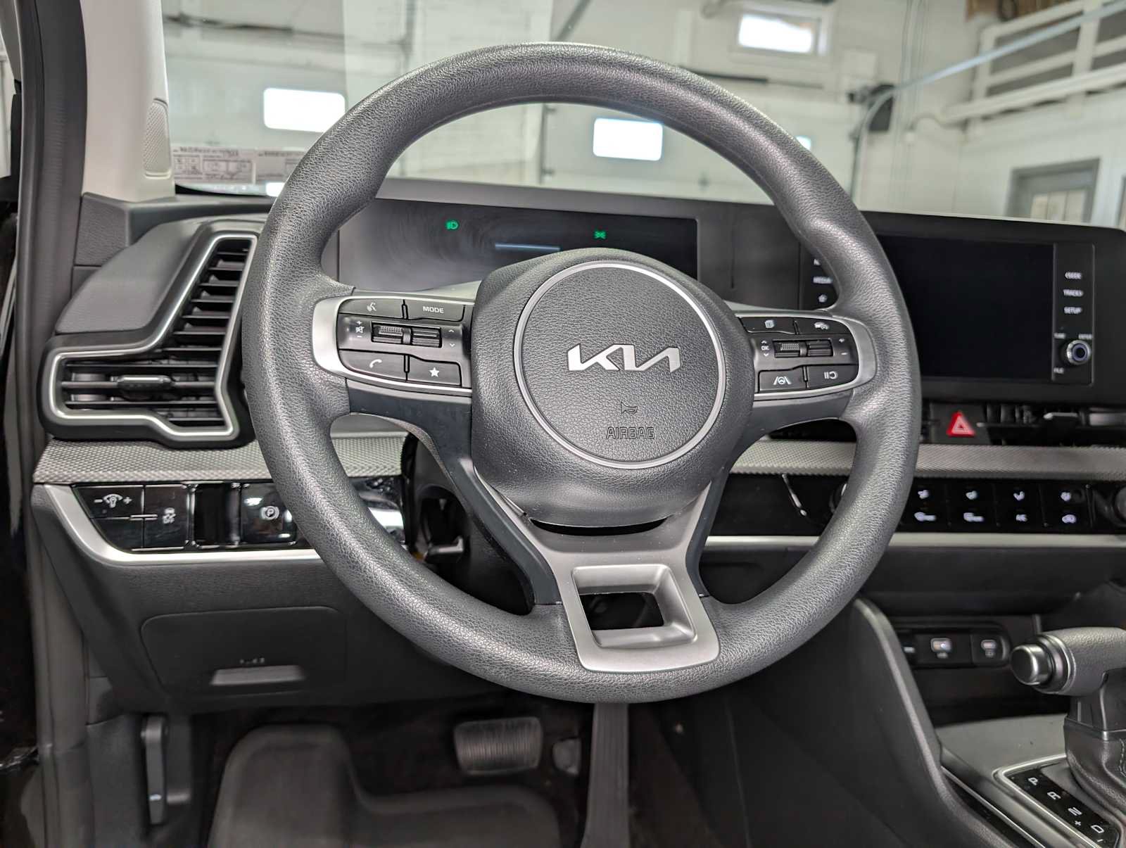 Certified 2025 Kia Sportage LX AWD/4WD image 35