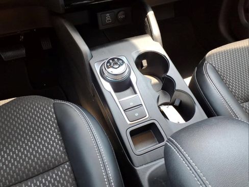 Used 2024 Ford Escape SE FWD image 23