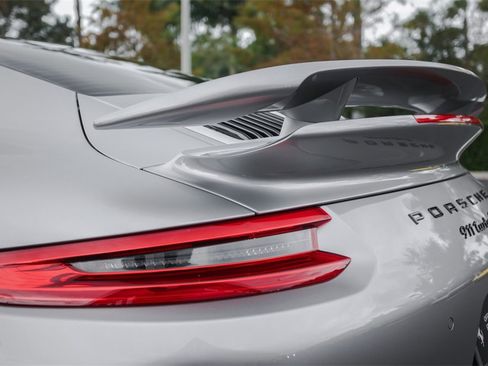 Used 2017 Porsche 911 Turbo S image 17