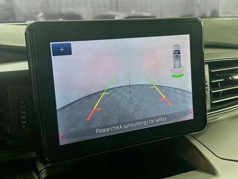 Used 2020 Ford Explorer XLT image 22