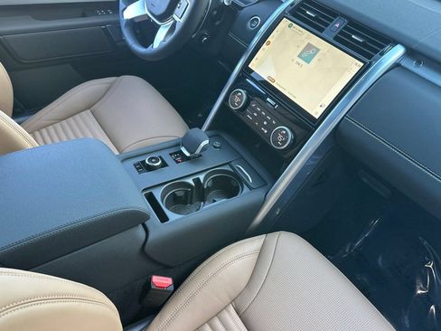 New 2026 Land Rover Discovery Limited Edition AWD/4WD image 26