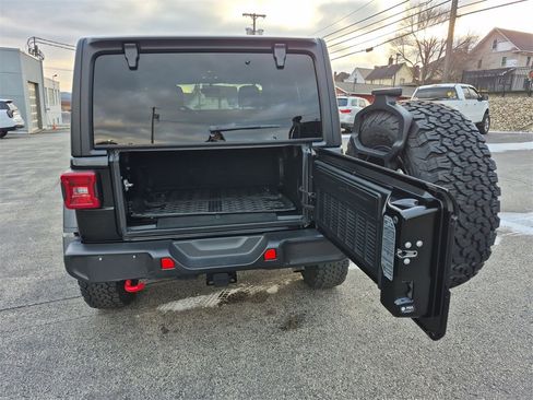 Used 2023 Jeep Wrangler Unlimited Rubicon w/ LED Lighting Group image 31