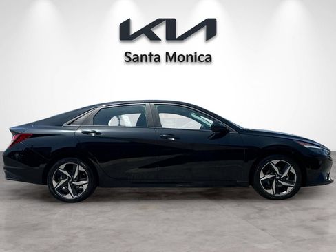 Used 2023 Hyundai Elantra SEL w/ Convenience Package FWD image 7