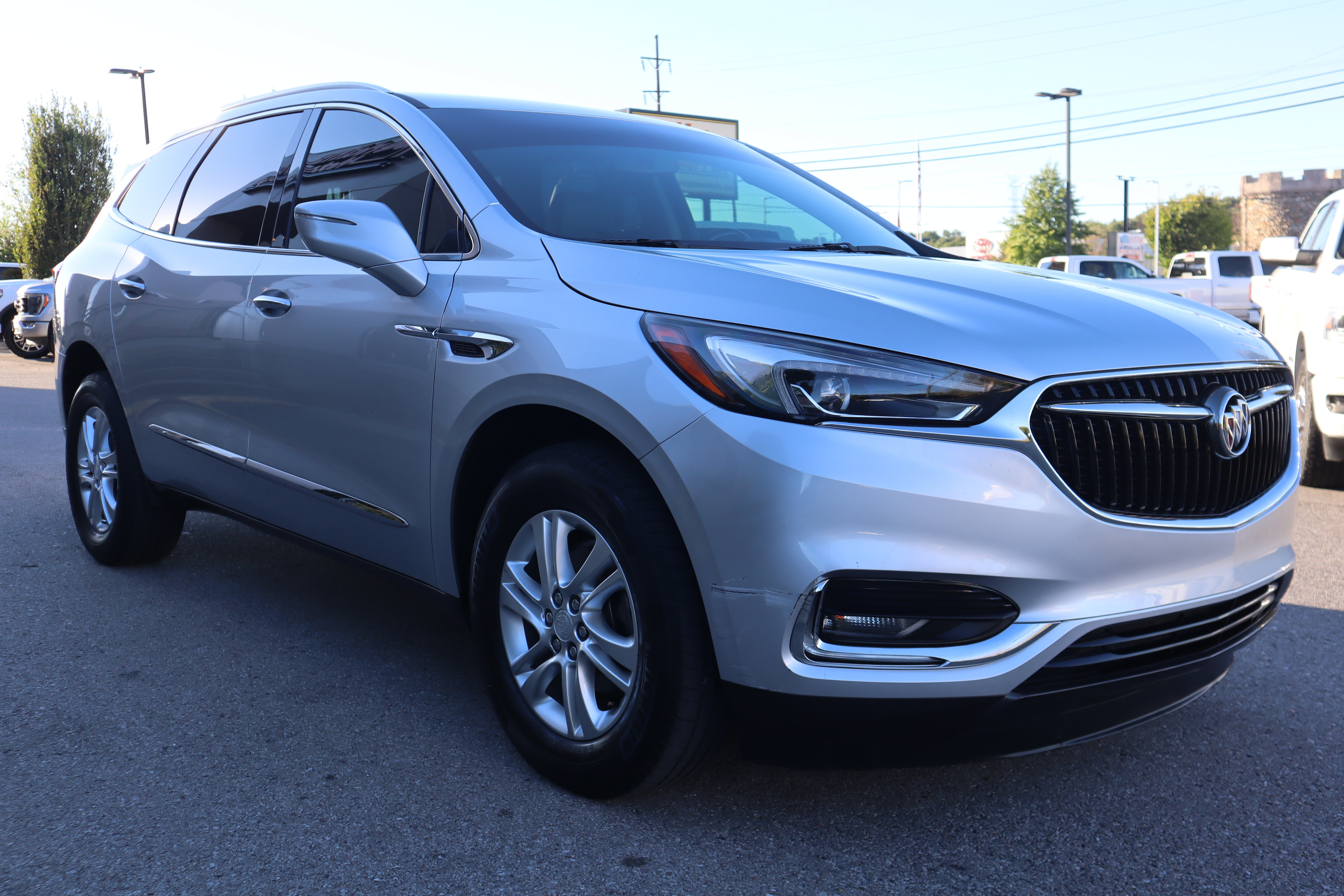 Used 2020 Buick Enclave Essence FWD image 5