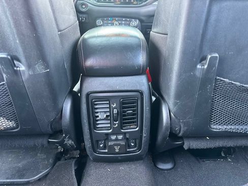 Used 2022 Dodge Durango R/T RWD image 18