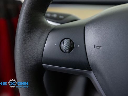 Used 2023 Tesla Model Y Long Range AWD/4WD image 13