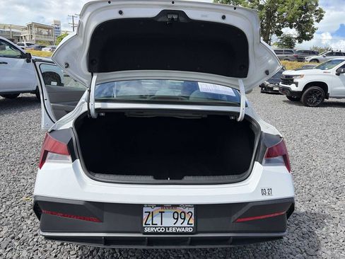 Used 2024 Hyundai Elantra SEL FWD image 20