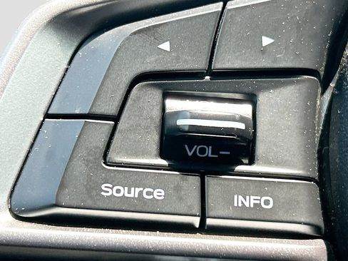 Used 2023 Subaru Forester Limited AWD/4WD image 37