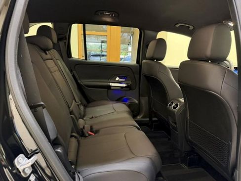 Used 2025 Mercedes-Benz GLB 250 image 19