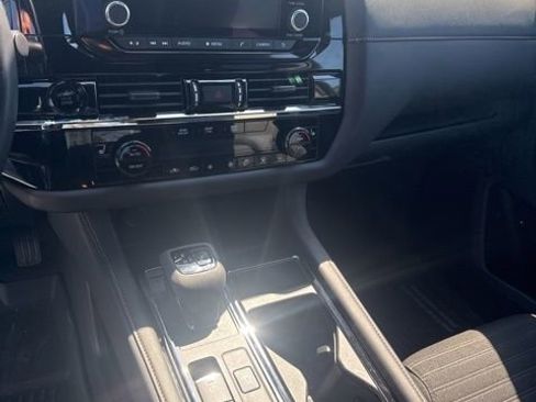 Used 2025 Nissan Pathfinder Rock Creek image 10