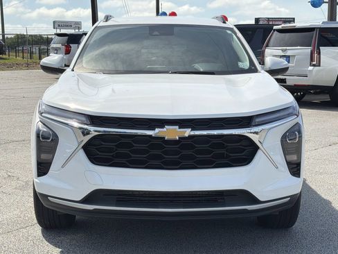 Used 2025 Chevrolet Trax LT w/ Driver Confidence Package FWD image 26