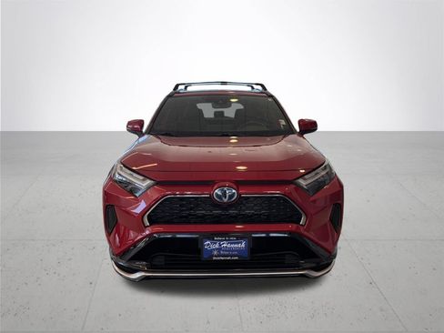 Used 2022 Toyota RAV4 SE w/ Weather & Moonroof Package AWD/4WD image 3