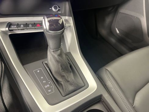 Used 2025 Audi Q3 2.0T Premium image 32