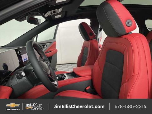 New 2025 Chevrolet Blazer EV RS image 39