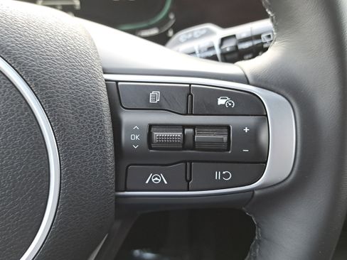 Used 2023 Kia Sportage EX image 17