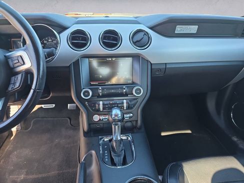 Used 2015 Ford Mustang Premium image 11