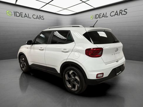 Used 2025 Hyundai Venue SEL FWD image 7