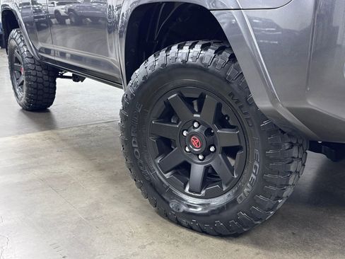Used 2016 Toyota 4Runner Trail AWD/4WD image 3