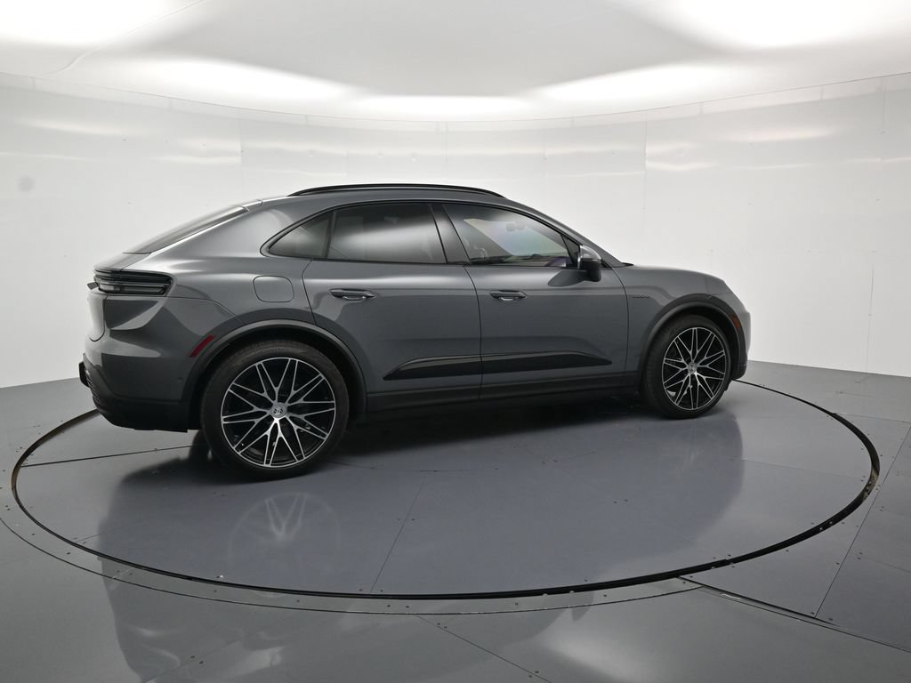 Certified 2025 Porsche Macan 4 Electric AWD/4WD image 47