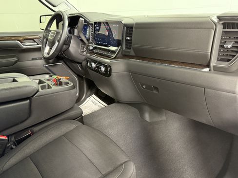 Used 2024 GMC Sierra 1500 Elevation image 10