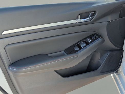 New 2025 Nissan Altima 2.5 SR w/ SR Premium Package image 14