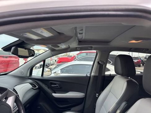 Used 2019 Chevrolet Trax Premier image 14