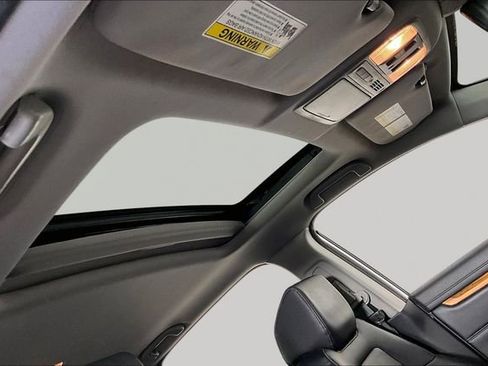 Used 2017 Honda CR-V Touring image 25