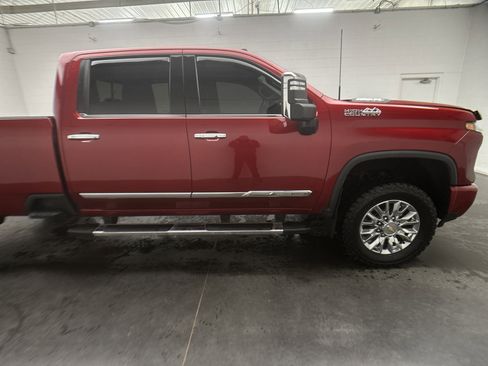 Used 2024 Chevrolet Silverado 3500 High Country w/ High Country Premium Package image 12