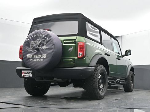 Used 2023 Ford Bronco Black Diamond AWD/4WD image 22