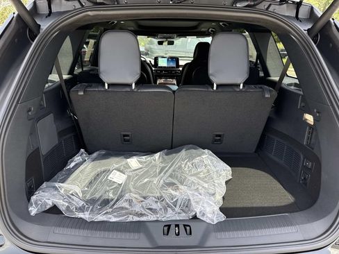 New 2026 Lincoln Aviator Black Label w/ Jet Appearance Package AWD/4WD image 11