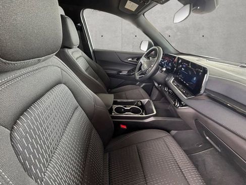 Used 2025 Chevrolet Equinox LT FWD image 29