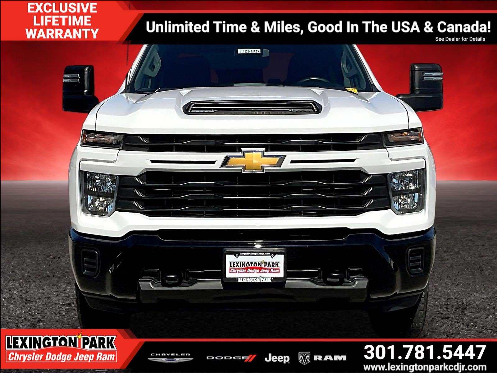 Used 2024 Chevrolet Silverado 2500 Custom w/ Custom Convenience Package AWD/4WD image 2