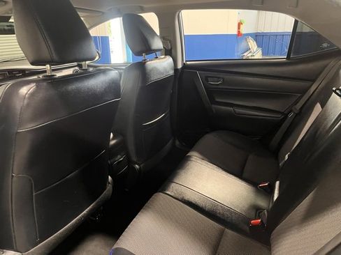 Used 2017 Toyota Corolla SE image 18