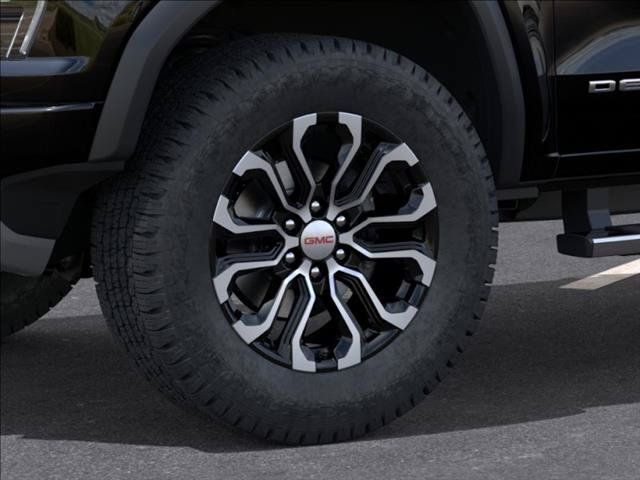 New 2026 GMC Canyon Denali AWD/4WD image 9