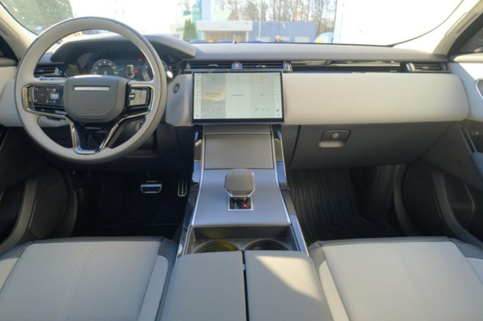 Used 2025 Land Rover Range Rover Velar Dynamic SE AWD/4WD image 21