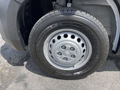 Used 2025 RAM ProMaster 2500 w/ Safety Group FWD image 2
